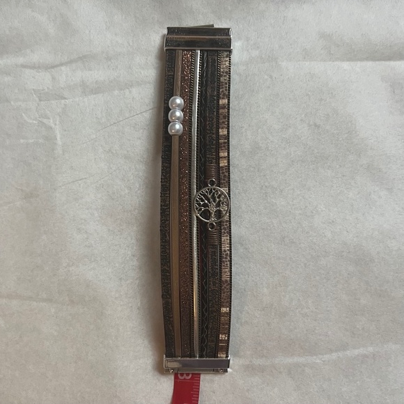 Tree of Life Leather Bracelet; New without tags - Picture 5 of 6